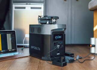 В Україні зростає попит на зарядні станції: як змінювались ціни з початку війни, та чи спостерігається підвищення вартості