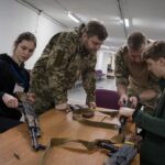 Инструкторы в военных вузах будут получать до 30 тысяч надбавки: детали