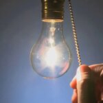 Завтра у низці регіонів України вимикатимуть світло: коли і скільки черг