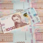 Українці з 15 листопада зможуть отримати “тисячу Зеленського”: уряд затвердив виплати