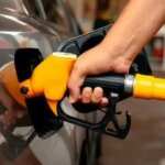 Ціни на бензин у росії знизились на 0,2% після атак дронів на НПЗ — Bloomberg