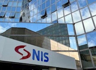 москва погодилася продати свою частку в сербській компанії NIS після американських санкцій