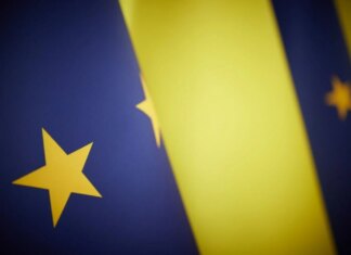 Країни ЄС працюють над "планом Б" для фінансування України у разі провалу з активами рф — Politico