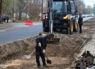 До конца года обновят 500 метров пути: в Николаеве ремонтируют трамвайную линию, — ФОТО