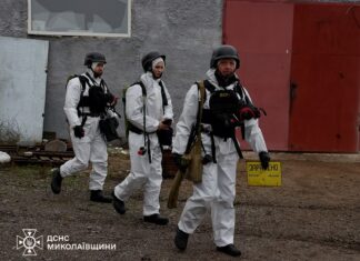 Враг атаковал Николаев: загорелся склад, — ФОТО