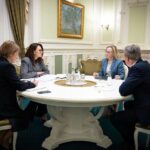 Свириденко в Киеве встретилась с министром Сухопутных войск США