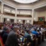 В Раде снова заблокировали трибуну перед голосованием за отставку Гринчук и Галущенко