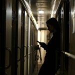 Ночной обстрел Днепра: в вагонах и вокзале выбиты окна, два поезда отправились с задержкой