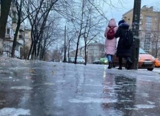 Непогода на Николаевщине: предупреждают о налипании мокрого снега и гололеда