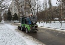Снег не помешает: в Николаеве коммунальщики работают в усиленном зимнем режиме, — ФОТО