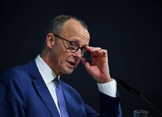 ЕС должен использовать замороженные российские активы для давления на путина — Мерц