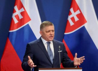 "Больше не пригоден к полетам": самолет премьера Словакии Роберта Фицо поврежден в Брюсселе