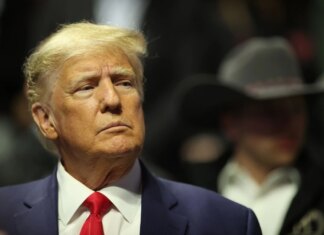 Трамп приказал полностью заблокировать подсанкционные нефтяные танкеры Венесуэлы