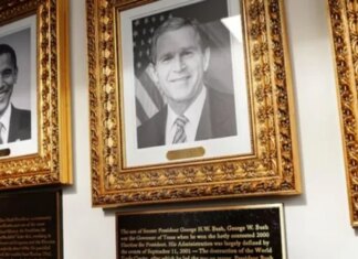 На "аллее президентской славы" Белого дома Байдена назвали "Сонным Джо" и "худшим президентом"