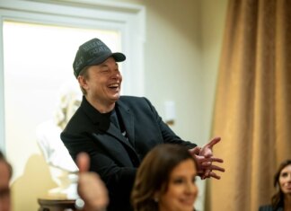 Илон Маск вернул себе пакет вознаграждения за работу в Tesla на $140 миллиардов