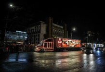 Из-за непогоды Coca-Cola приостановила новогодний караван в Грузии