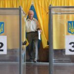 Миллионы украинцев за границей: ЦИК указала на сложность подсчета избирателей