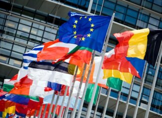 Євросоюз готовий заморозити торговельну угоду зі США через "гренландські" тарифи Трампа