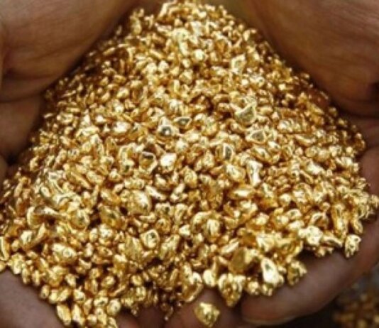 Золото б’є історичні рекорди: ціна перевищила 4600 доларів на тлі конфлікту Трампа та ФРС