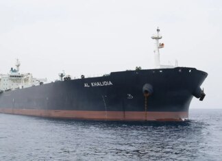 "Тіньовий флот" шукає захисту у росії після захоплення танкерів США — Bloomberg