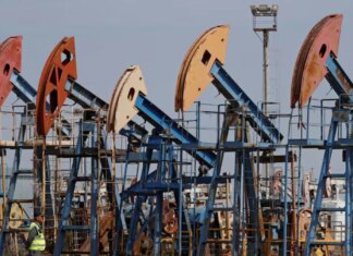 Нефтяной рынок оживает: цены растут после отказа Трампа от пошлин против Европы