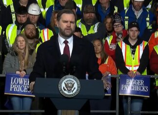 Джей Ди Вэнс призвал власти Миннеаполиса к сотрудничеству с ICE для уменьшения "хаоса"