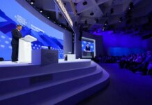 Китай обрав тактику вичікування та стриманості в Давосі на тлі конфліктів США – Reuters