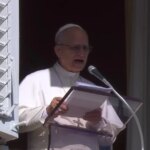 "С болью слежу": Папа Лев XIV выразил солидарность с украинцами, страдающими от обстрелов энергетики