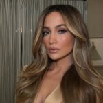 Дженнифер Лопес ошеломила внешним видом: артистка показалась без макияжа