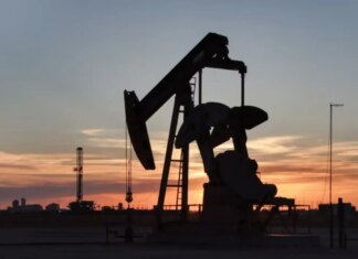 ЛУКОЙЛ продает зарубежные активы американскому фонду Carlyle — СМИ