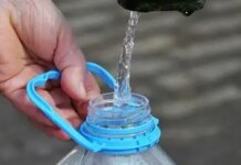 В Николаеве спецтроллейбус подвозит очищенную воду жителям мкр. Северный