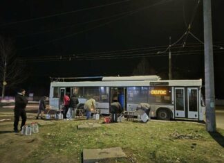 Техническая и очищенная: в Николаеве опубликовали графики подвоза воды троллейбусами