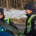 Водителей массово штрафуют зимой: за что грозит наказание почти в 1200 гривен
