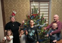 В Николаеве приемной семье передали ордер на жилье для создания детского дома семейного типа, — ФОТО