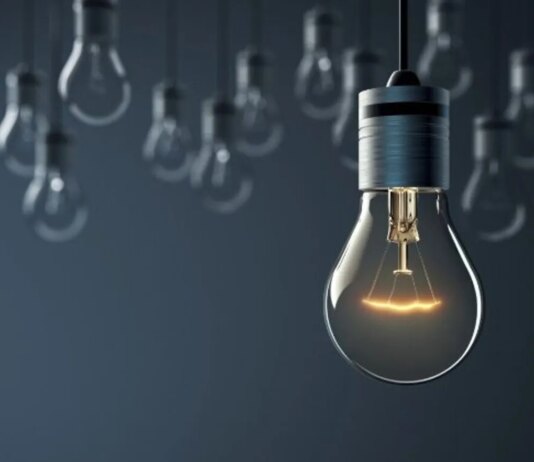 Завтра по всій Україні планують вимикати світло: які обмеження будуть діяти