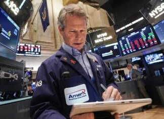 Фондовий ринок США відновився на тлі різкого падіння цін на золото та срібло