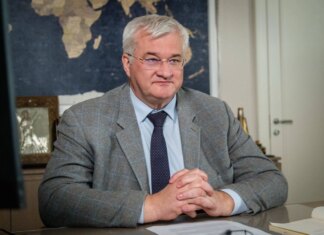 россия пыталась продать Перу "самолет-фантом" за $63 млн: Сибига раскрыл детали аферы