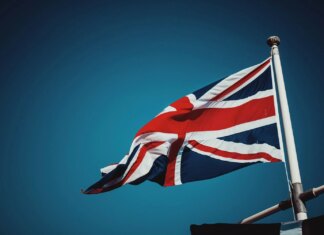 Британские спецслужбы предупредили партии об иностранном вмешательстве и «медовых ловушках»