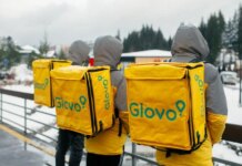 Списання тисяч гривень чайових: у Glovo заявили про технічний збій, гроші обіцяють повернути