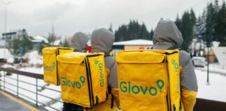 Списання тисяч гривень чайових: у Glovo заявили про технічний збій, гроші обіцяють повернути