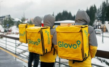 Списання тисяч гривень чайових: у Glovo заявили про технічний збій, гроші обіцяють повернути