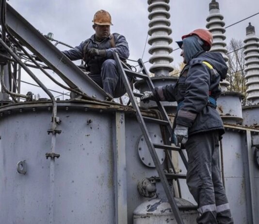 В усіх регіонах України 16 лютого діятимуть графіки погодинних відключень світла