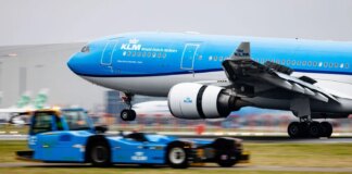 В Нидерландах из-за непогоды крупнейший аэропорт отменил сотни рейсов