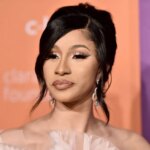 Cardi B со сцены заявила, что больше не состоит в отношениях с отцом своего ребенка