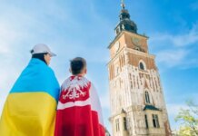 Польша отменяет помощь украинским беженцам: закон