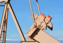 росія переходить на більші танкери на тлі нарощування поставок нафти до Китаю — Bloomberg