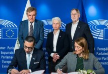 Президентка Європарламенту підписала кредит на 90 мільярдів євро для України