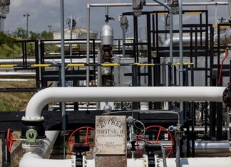 Нафтопроводом "Дружба" до нападу транспортували українську та російську нафту — Reuters