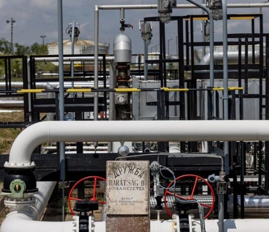 Нафтопроводом "Дружба" до нападу транспортували українську та російську нафту — Reuters