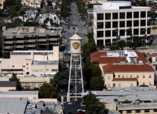 Warner Bros. Discovery підписала угоду про злиття з Paramount Skydance